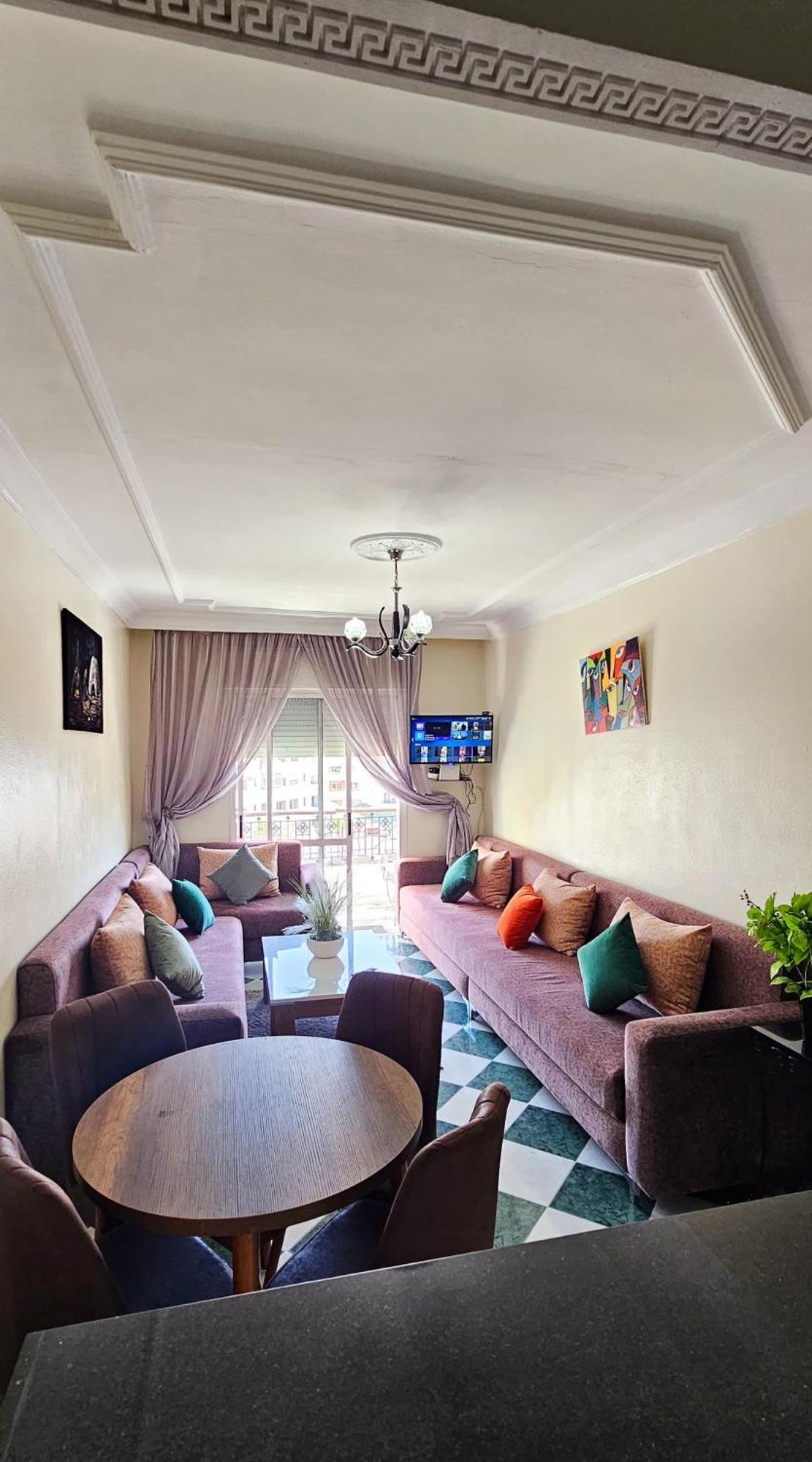 Apartment Malabata Prime Location - Boulevard View